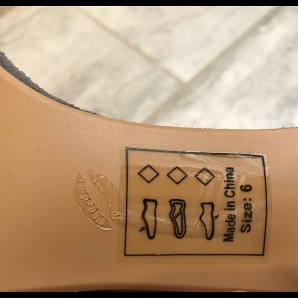 Vici collection wrap around grey heels Sz 6 - Picture 3 of 7